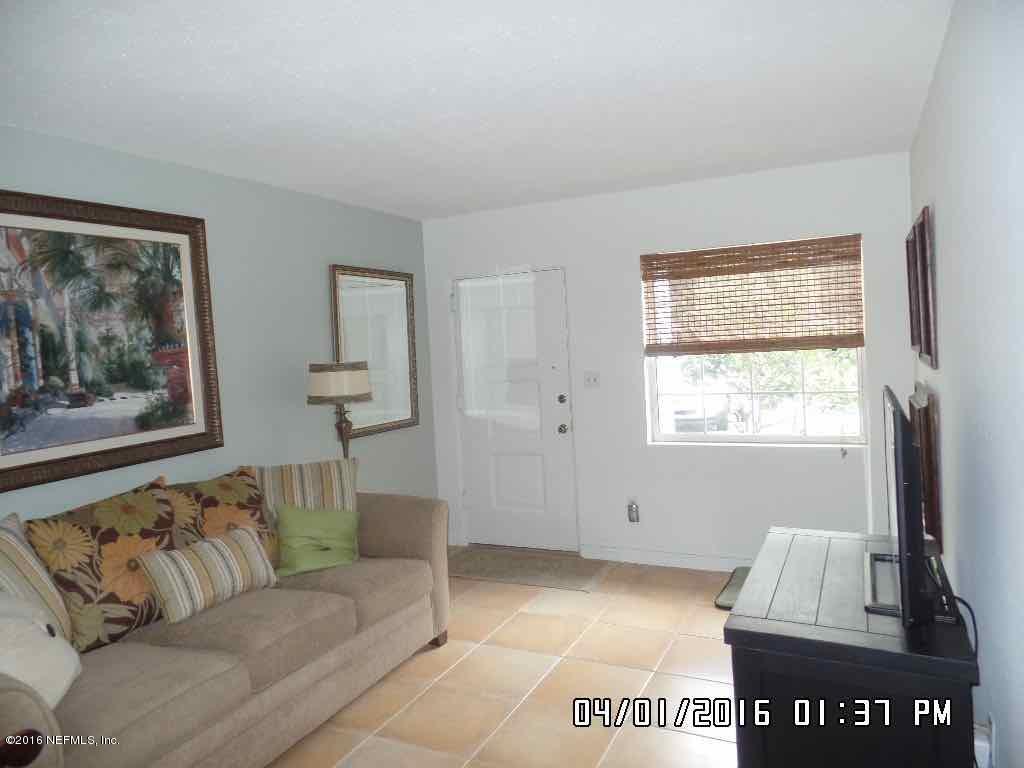 5656 Graywood Road Jacksonville, FL 32207 - Photo 10 of 39 LR