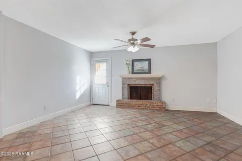 $144,500 | 206 Southfield Parkway, Unit 206, Lafayette, LA 70506