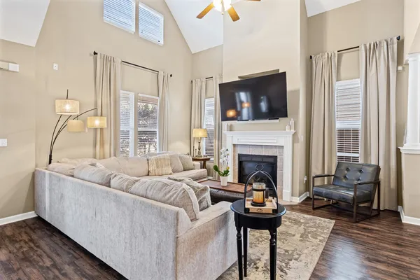 $375,000 | 1254 Isle Pointe Drive, Memphis, TN 38103