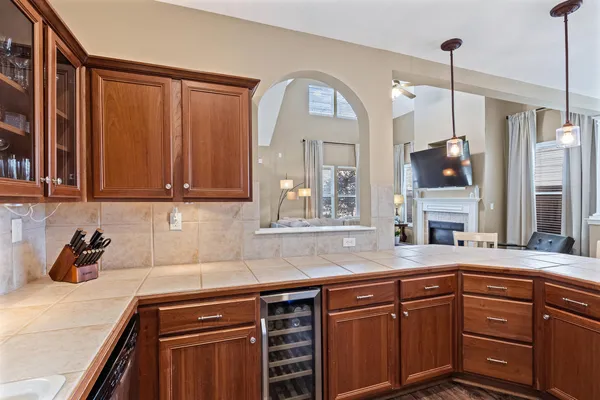 $375,000 | 1254 Isle Pointe Drive, Memphis, TN 38103