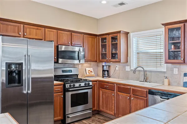 $375,000 | 1254 Isle Pointe Drive, Memphis, TN 38103