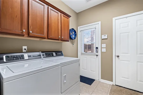 $375,000 | 1254 Isle Pointe Drive, Memphis, TN 38103