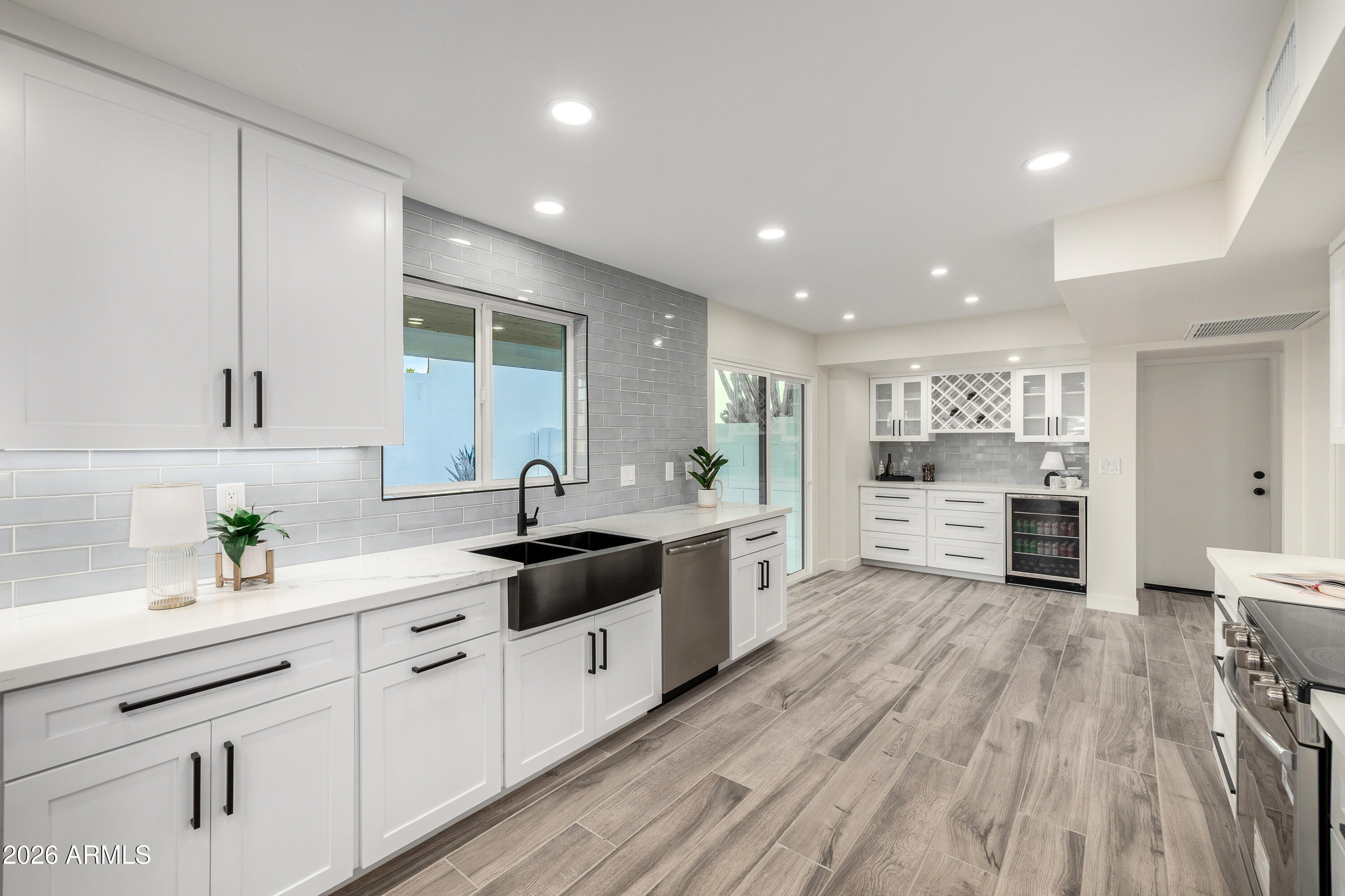 6 East Piping Rock Road Phoenix, AZ 85022 - Photo 30 of 82 P - 30