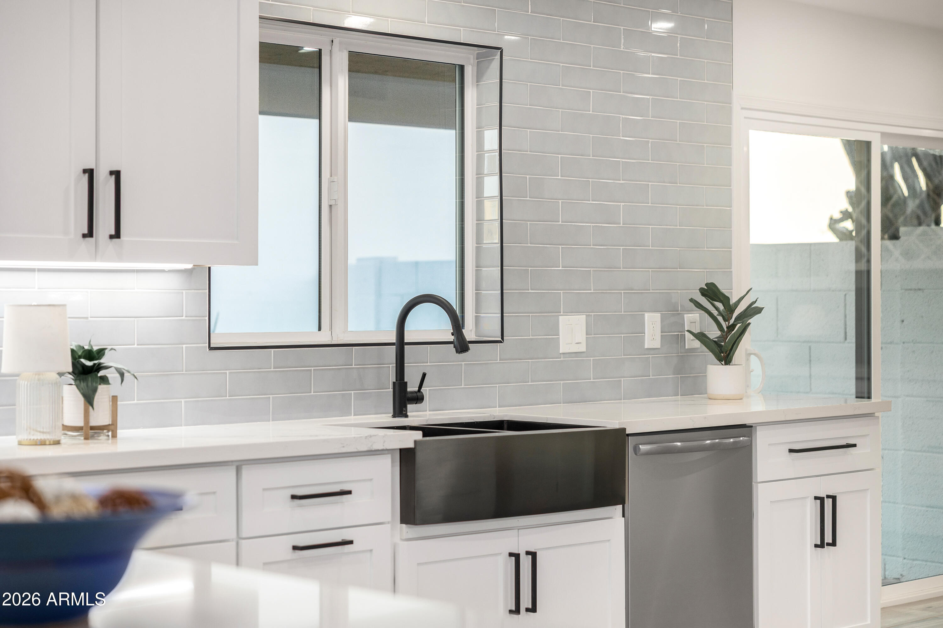 6 East Piping Rock Road Phoenix, AZ 85022 - Photo 33 of 82 P - 33