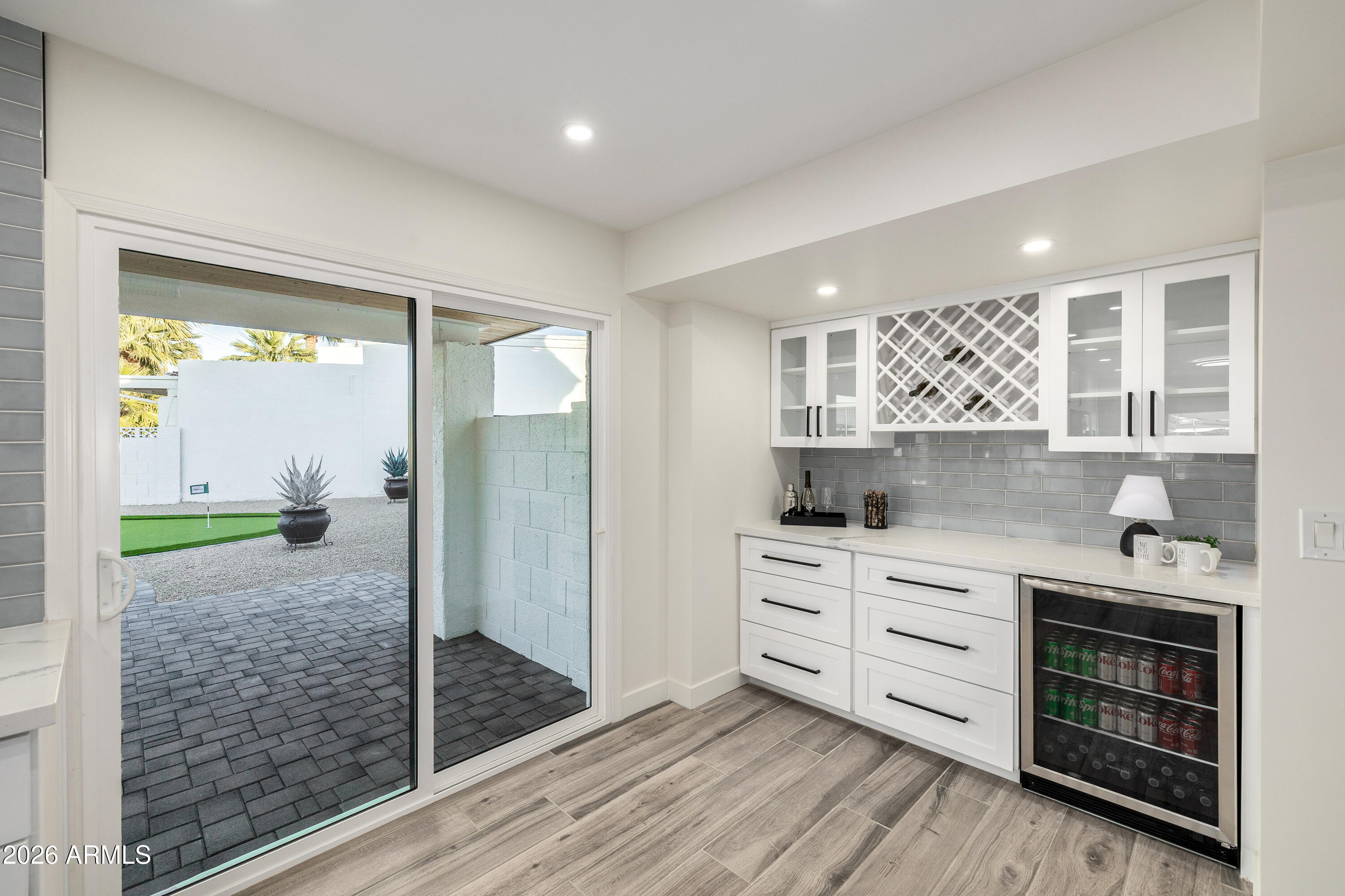 6 East Piping Rock Road Phoenix, AZ 85022 - Photo 36 of 82 P - 36