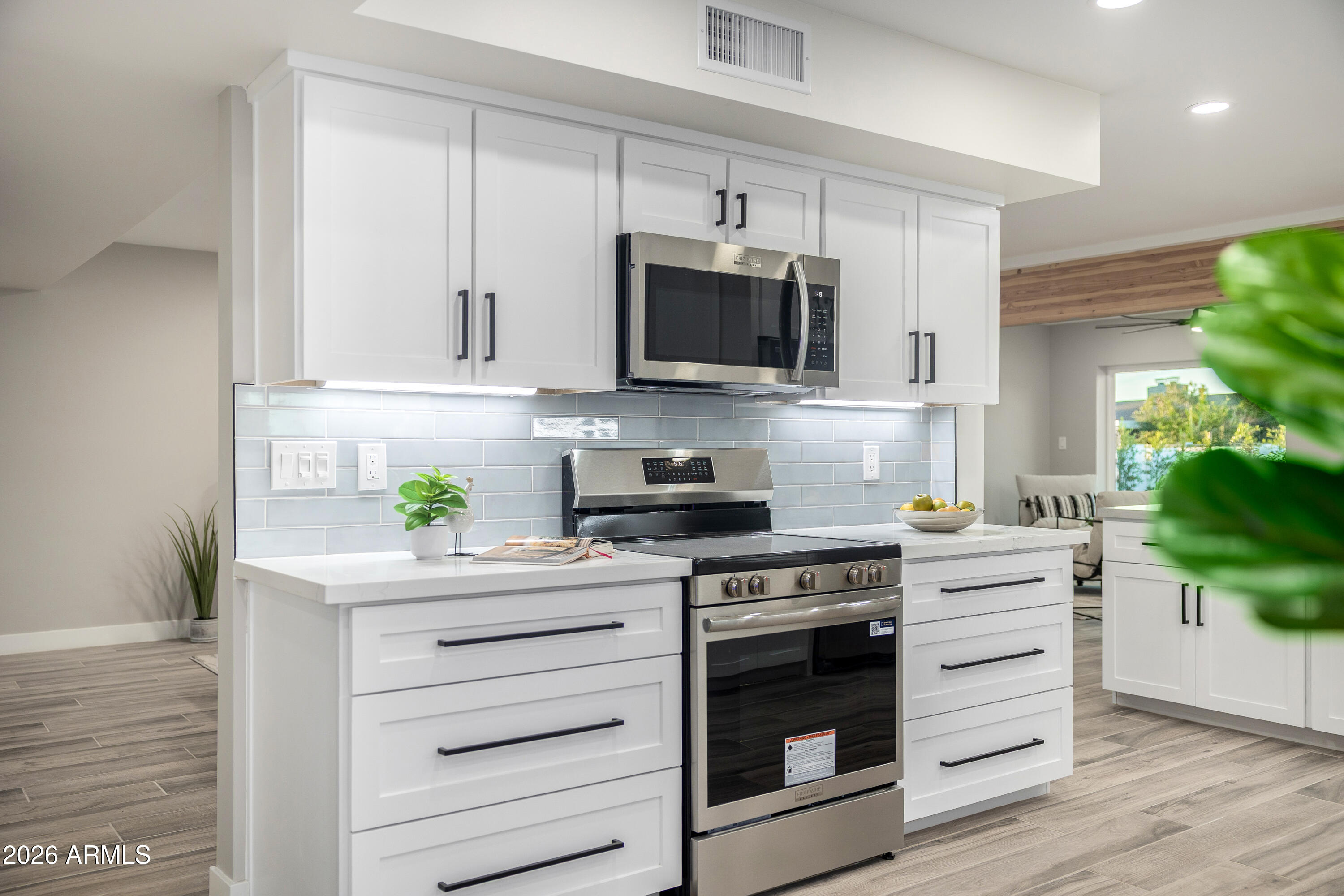 6 East Piping Rock Road Phoenix, AZ 85022 - Photo 37 of 82 P - 37