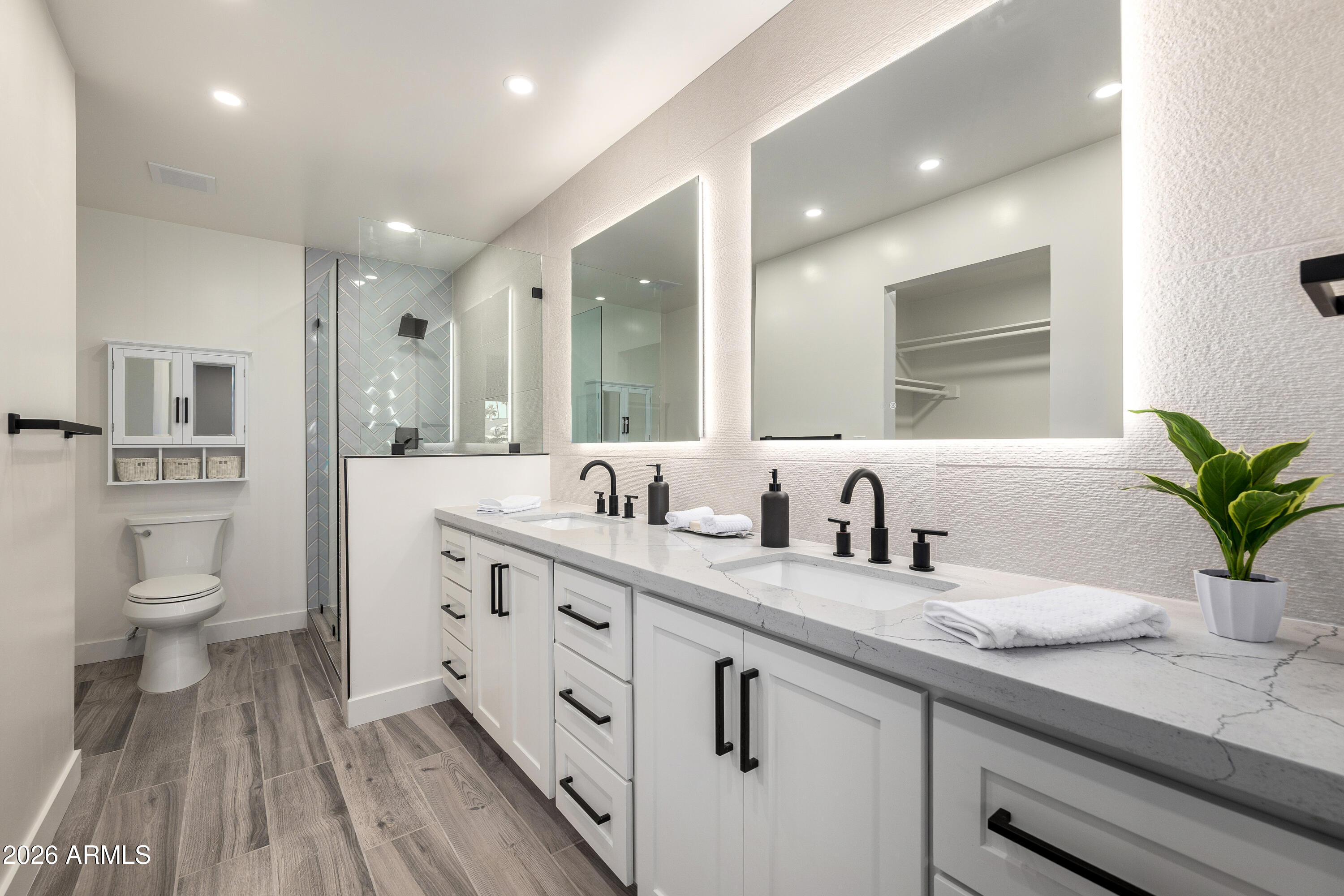 6 East Piping Rock Road Phoenix, AZ 85022 - Photo 47 of 82 P - 47