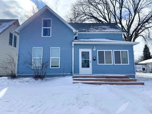 $249,900 | 514 East Hampden Avenue, Fergus Falls, MN 56537