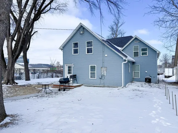 $249,900 | 514 East Hampden Avenue, Fergus Falls, MN 56537