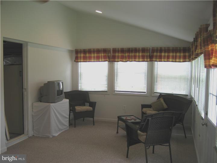 21 Canal Road Levittown, PA 19057 - Photo 8 of 23 Sun Room