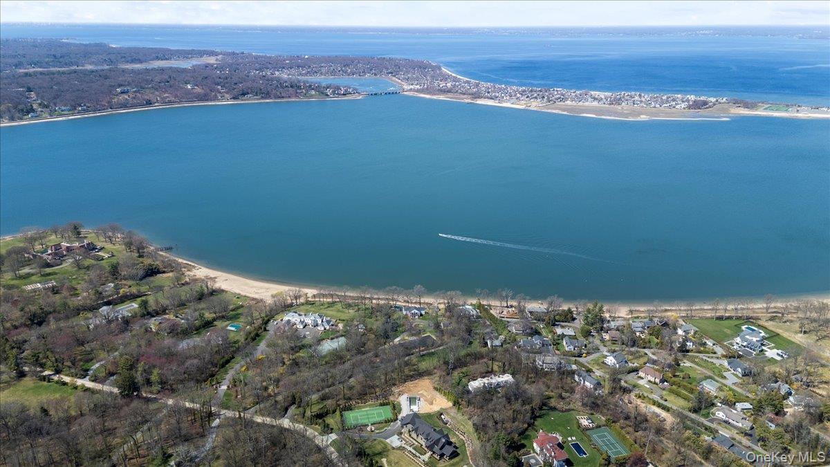 516 Centre Island Road Centre Island, NY 11771 - Photo 3 of 41 a view of an ocean