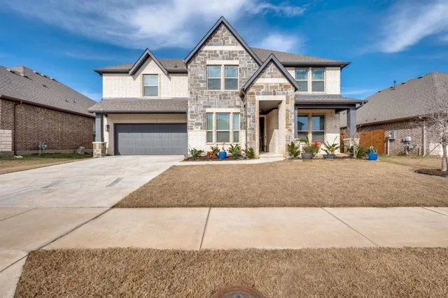 $597,500 | 3004 Emerald Trace Drive, Denton, TX 76226