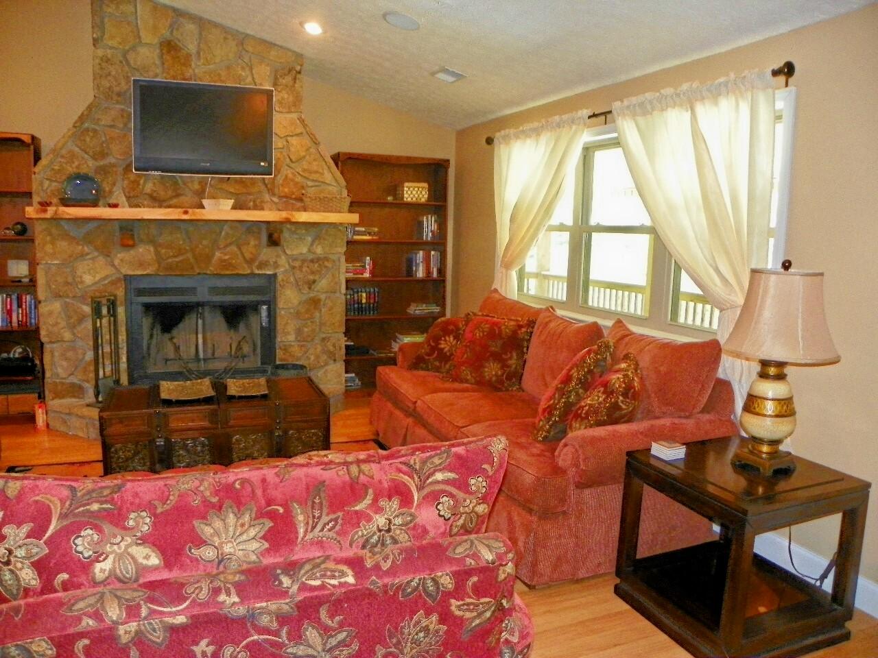 2448 Perilla Road Cosby, TN 37722 - Photo 2 of 21 101_9641