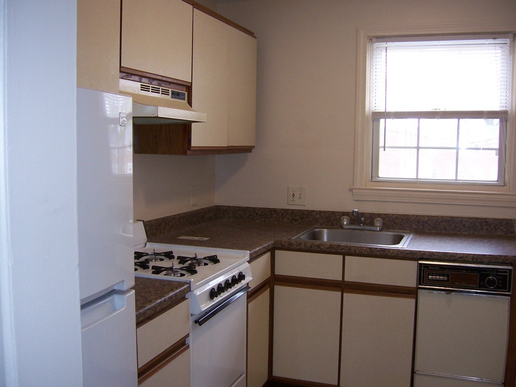10 Colony Road, Unit 2A West Springfield, MA 01089 - Photo 3 of 6 Gallery Image 3