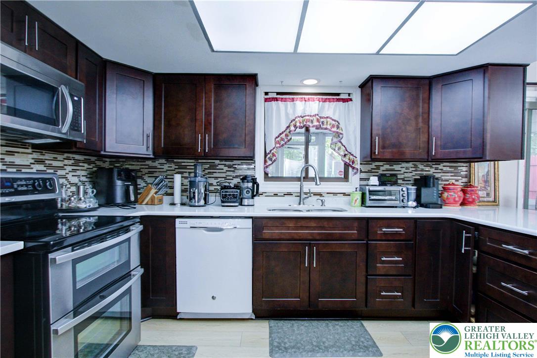 1778 Ritter Street Bethlehem, PA 18015 - Photo 7 of 78 Gallery Image 7
