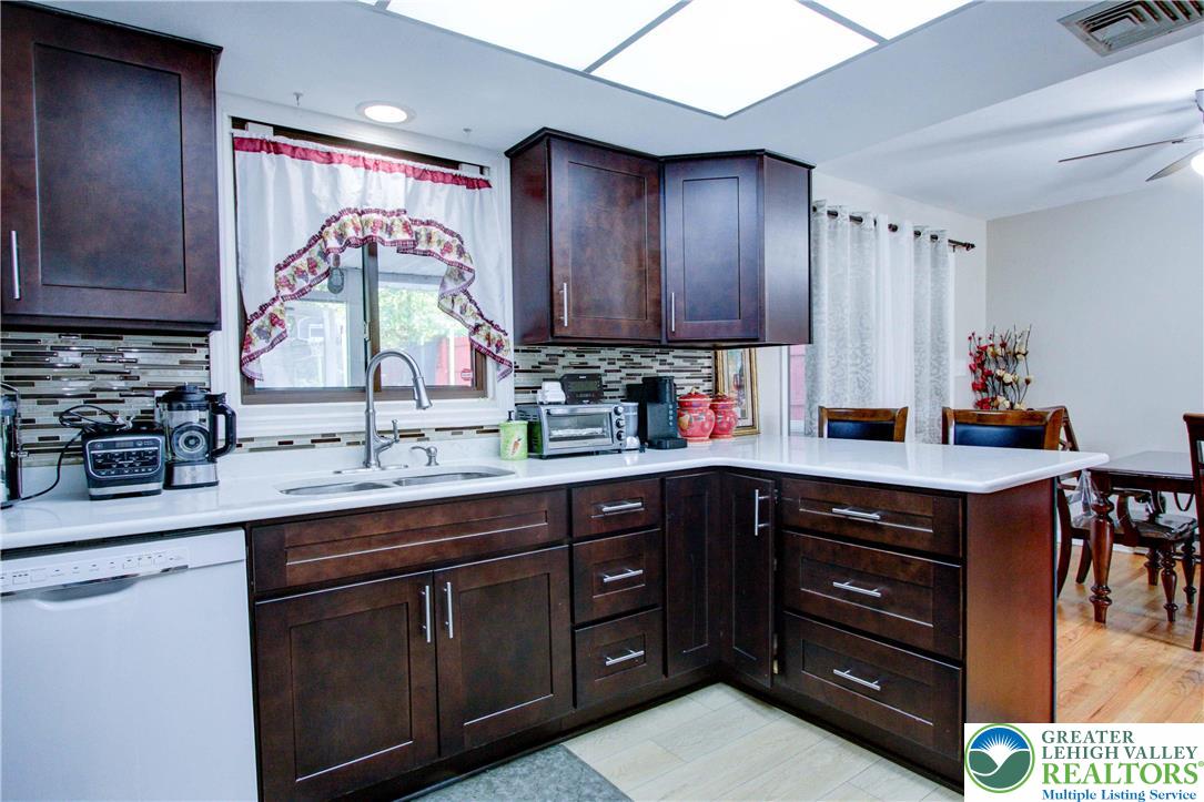 1778 Ritter Street Bethlehem, PA 18015 - Photo 8 of 78 Gallery Image 8