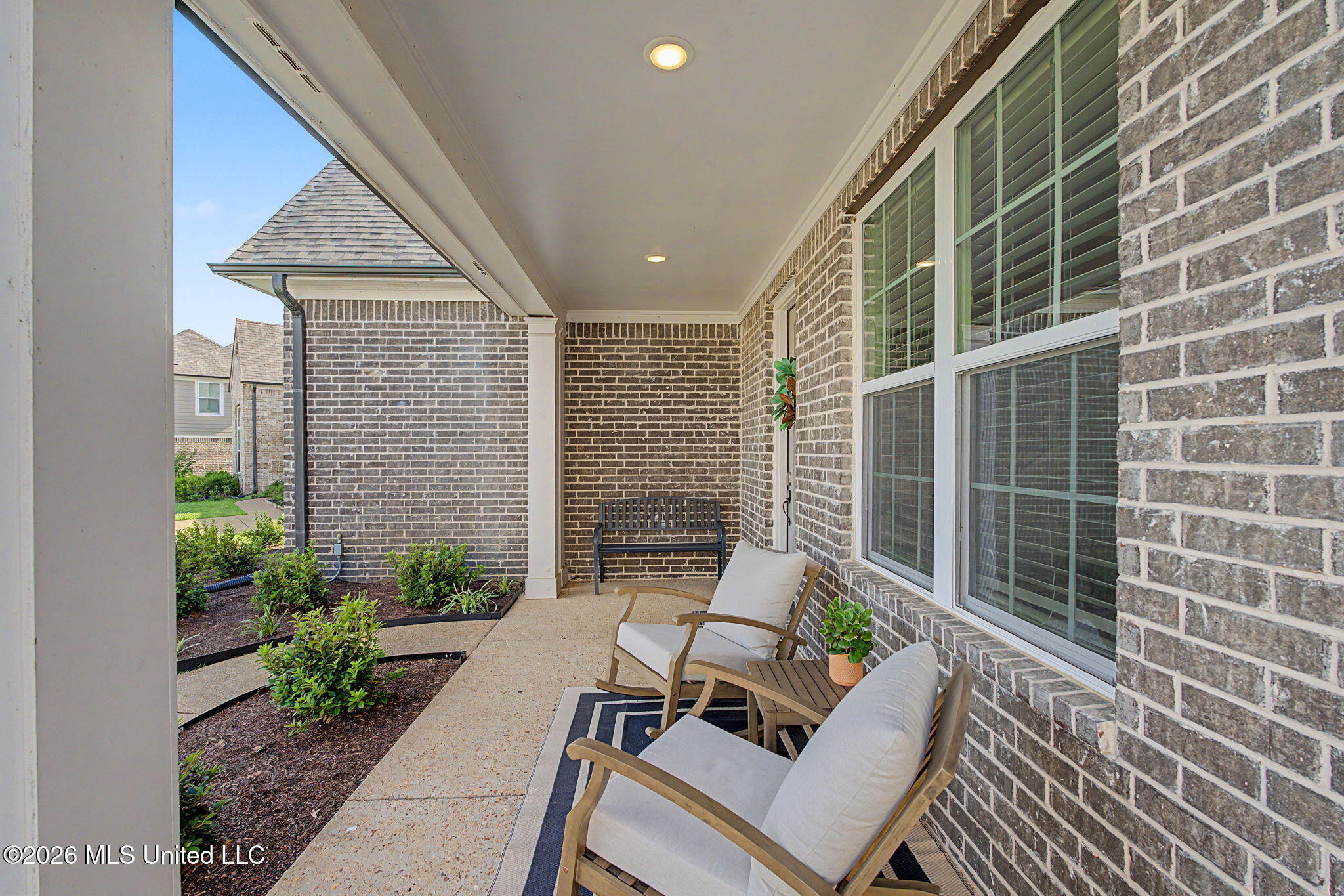 13910 Highlands Crest Loop Olive Branch, MS 38654 - Photo 10 of 58 Front Porch