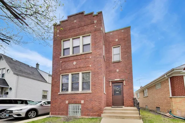 $899,999 | 5333 West Foster Avenue, Chicago, IL 60630