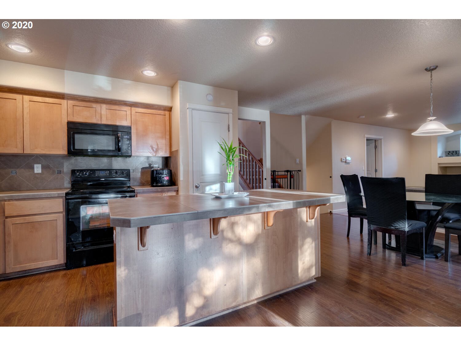 15605 Southwest Raphael Lane Tigard, OR 97224 - Photo 12 of 26 Gallery Image 12