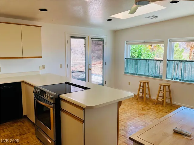 $2,200 | 728 Kendall Lane, Boulder City, NV 89005