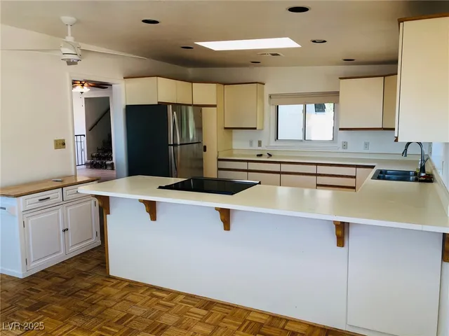 $2,200 | 728 Kendall Lane, Boulder City, NV 89005