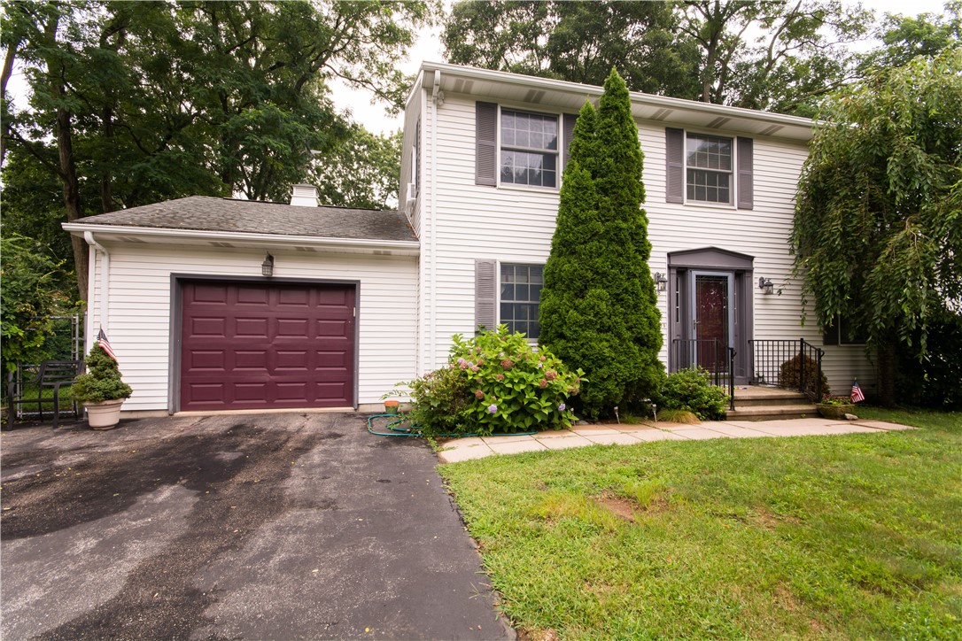 45 Lakeside Drive Narragansett, RI 02882 - Photo 2 of 39