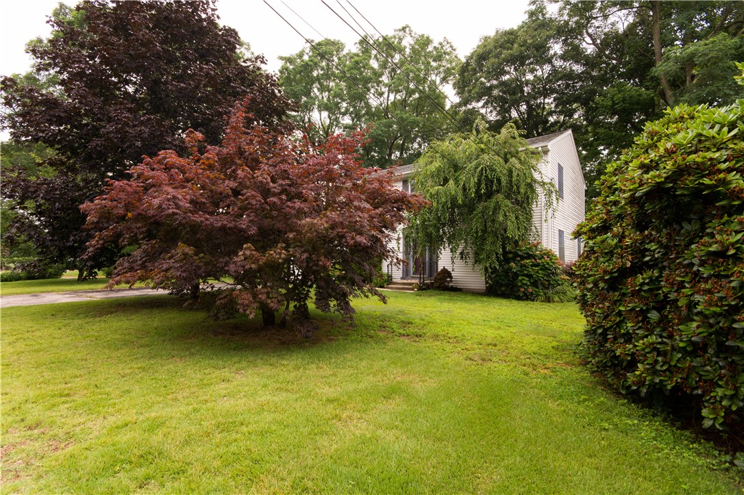 45 Lakeside Drive Narragansett, RI 02882 - Photo 5 of 39