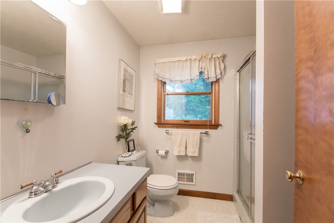 45 Lakeside Drive Narragansett, RI 02882 - Photo 10 of 39