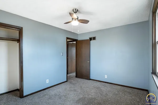$219,900 | 672 Basswood Court, Meriden, KS 66512