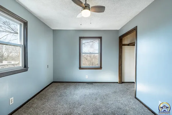 $219,900 | 672 Basswood Court, Meriden, KS 66512