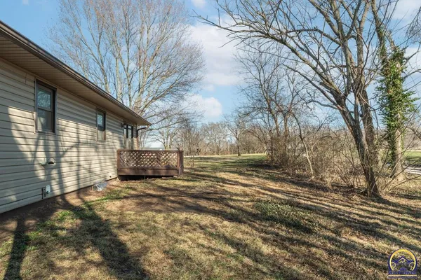 $219,900 | 672 Basswood Court, Meriden, KS 66512
