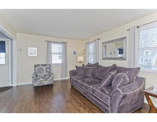 34 Brighton Street Springfield, MA 01118 - Photo 13 of 30 Gallery Image 13