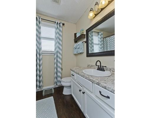 34 Brighton Street Springfield, MA 01118 - Photo 19 of 30 Gallery Image 19