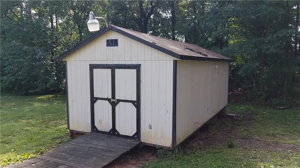 2943 Swallow Road Reidsville, NC 27320 - Photo 11 of 12 Gallery Image 11