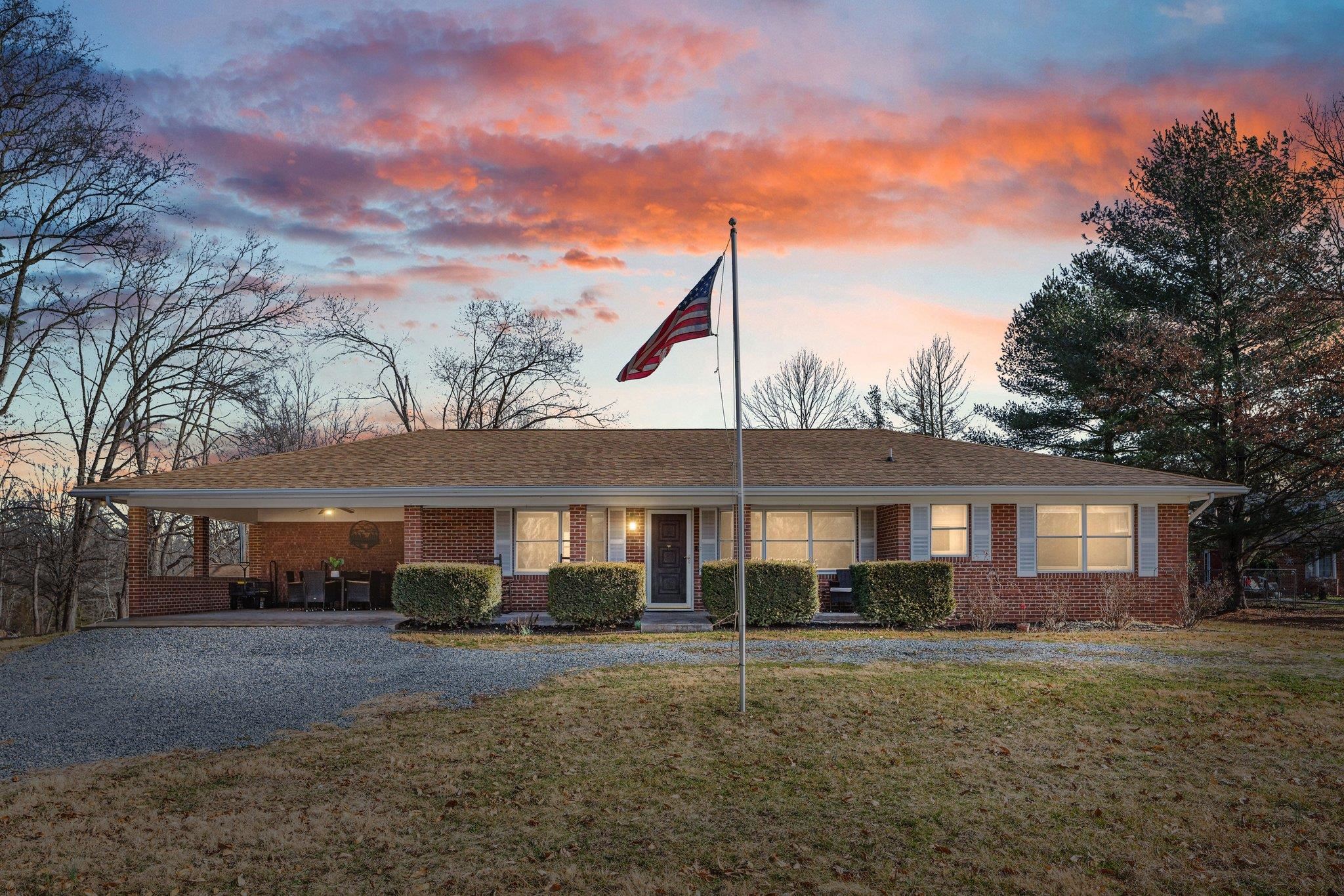 918 Shipyard Road Shenandoah, VA 22849 - Photo 2 of 49 Gallery Image 2