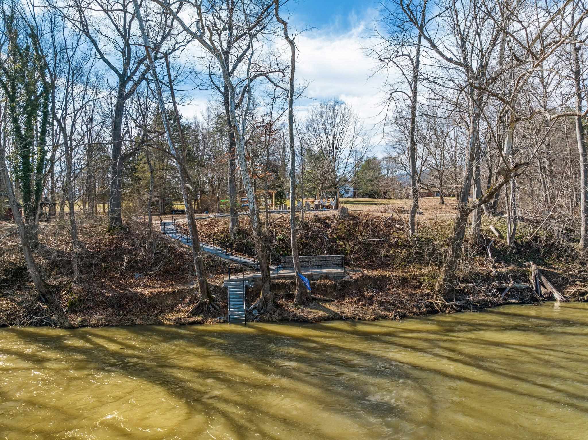 918 Shipyard Road Shenandoah, VA 22849 - Photo 3 of 49 Gallery Image 3