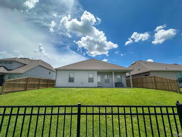 $2,500 | 14167 Bellacosa Avenue, Baton Rouge, LA 70817