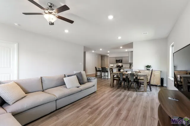 $2,500 | 14167 Bellacosa Avenue, Baton Rouge, LA 70817