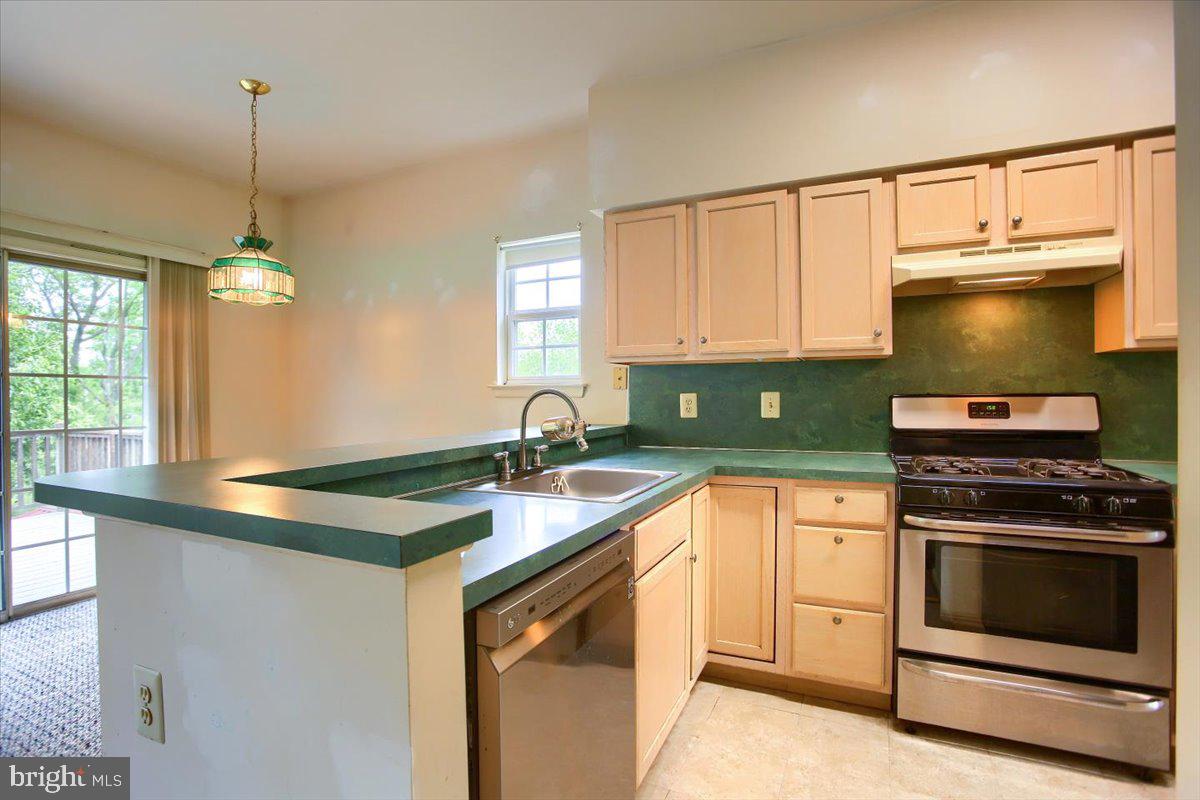 46 Country Road Perkasie, PA 18944 - Photo 12 of 45 Kitchen