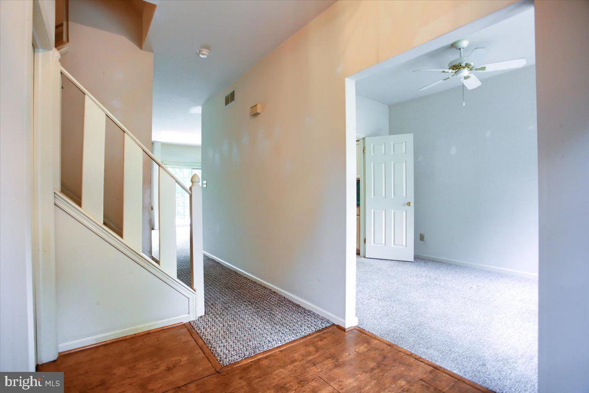 46 Country Road Perkasie, PA 18944 - Photo 4 of 45 Foyer