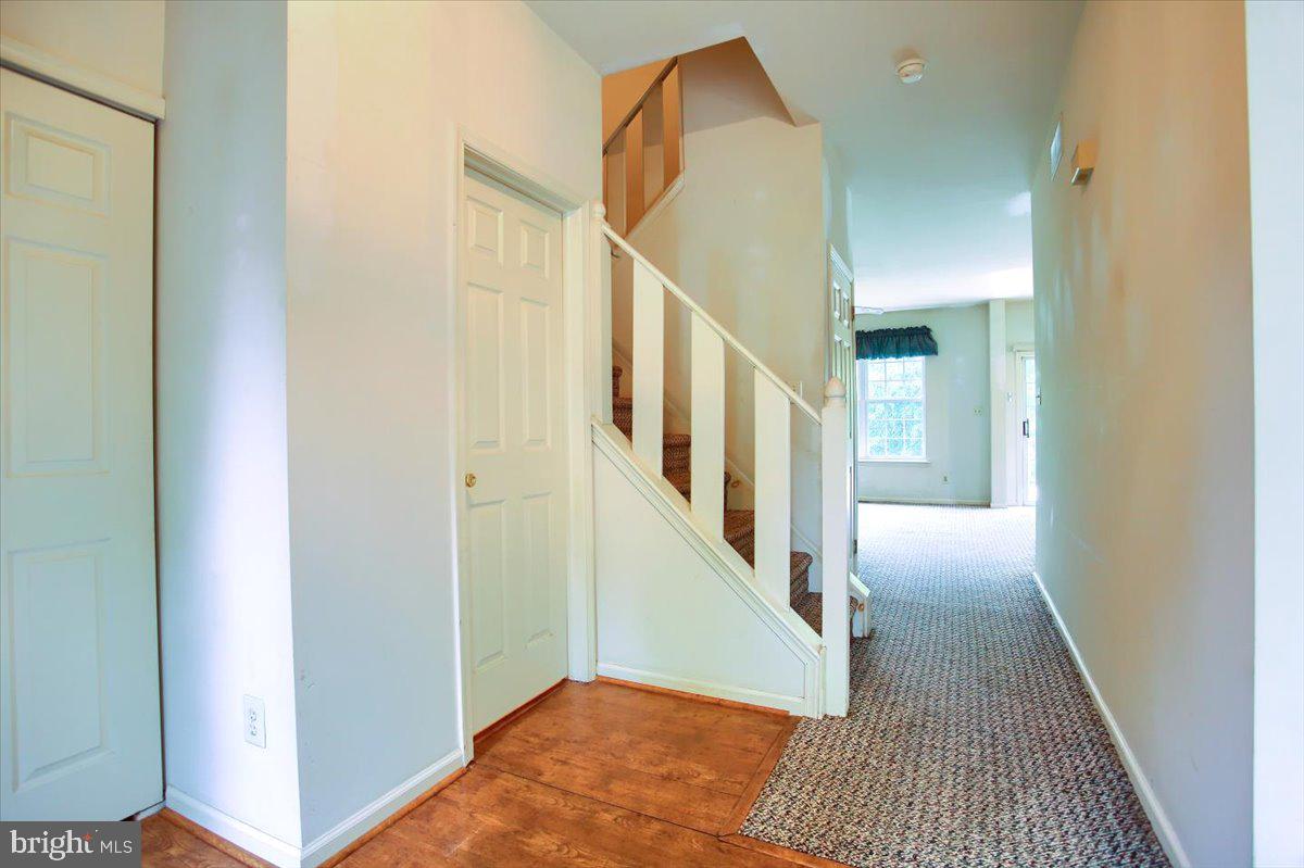 46 Country Road Perkasie, PA 18944 - Photo 5 of 45 Foyer