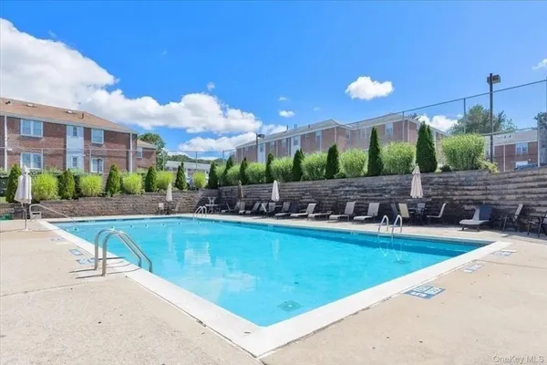 $684,900 | 229-09 69th Avenue, Unit 77 | Oakland Gardens