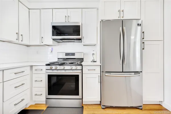 $684,900 | 229-09 69th Avenue, Unit 77 | Oakland Gardens