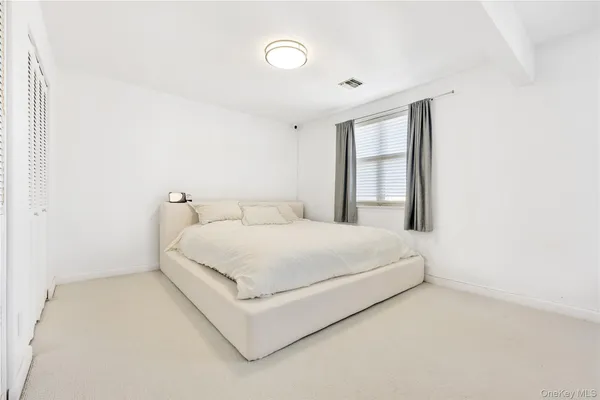 $684,900 | 229-09 69th Avenue, Unit 77 | Oakland Gardens