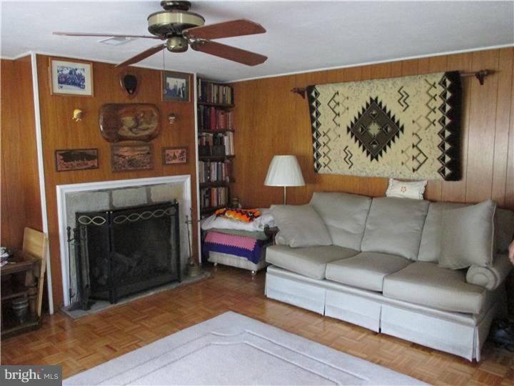344 Emerson Road Huntingdon Valley, PA 19006 - Photo 16 of 23 Gallery Image 16