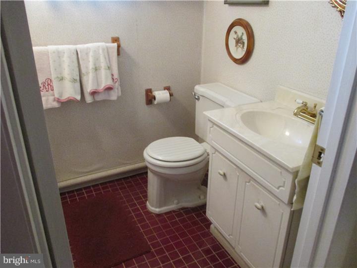 344 Emerson Road Huntingdon Valley, PA 19006 - Photo 19 of 23 Gallery Image 19
