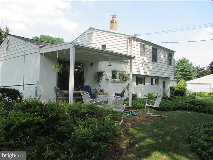 344 Emerson Road Huntingdon Valley, PA 19006 - Photo 3 of 23 Gallery Image 3