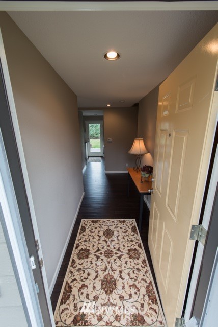 970 Union Avenue Northeast Renton, WA 98059 - Photo 2 of 22 Gallery Image 2