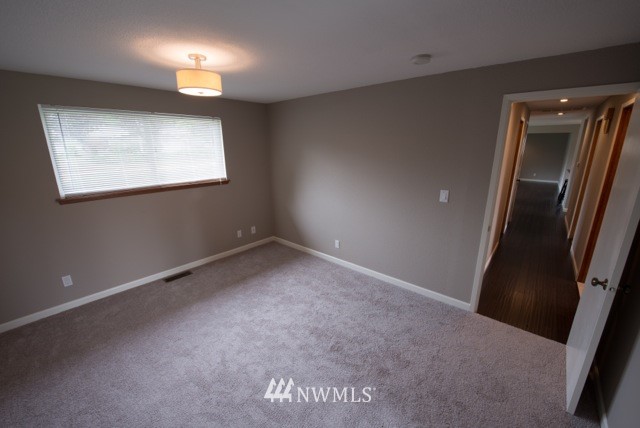 970 Union Avenue Northeast Renton, WA 98059 - Photo 11 of 22 Gallery Image 11