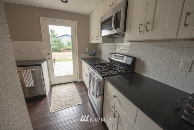 970 Union Avenue Northeast Renton, WA 98059 - Photo 3 of 22 Gallery Image 3